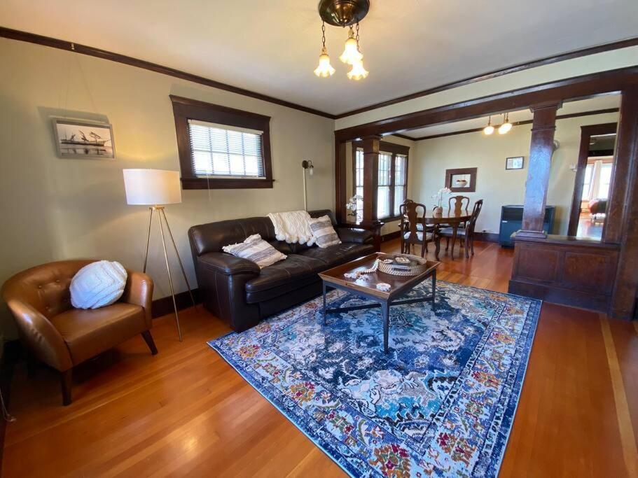 Historic Downtown Riverview Flat, No. 2 Astoria Exterior foto